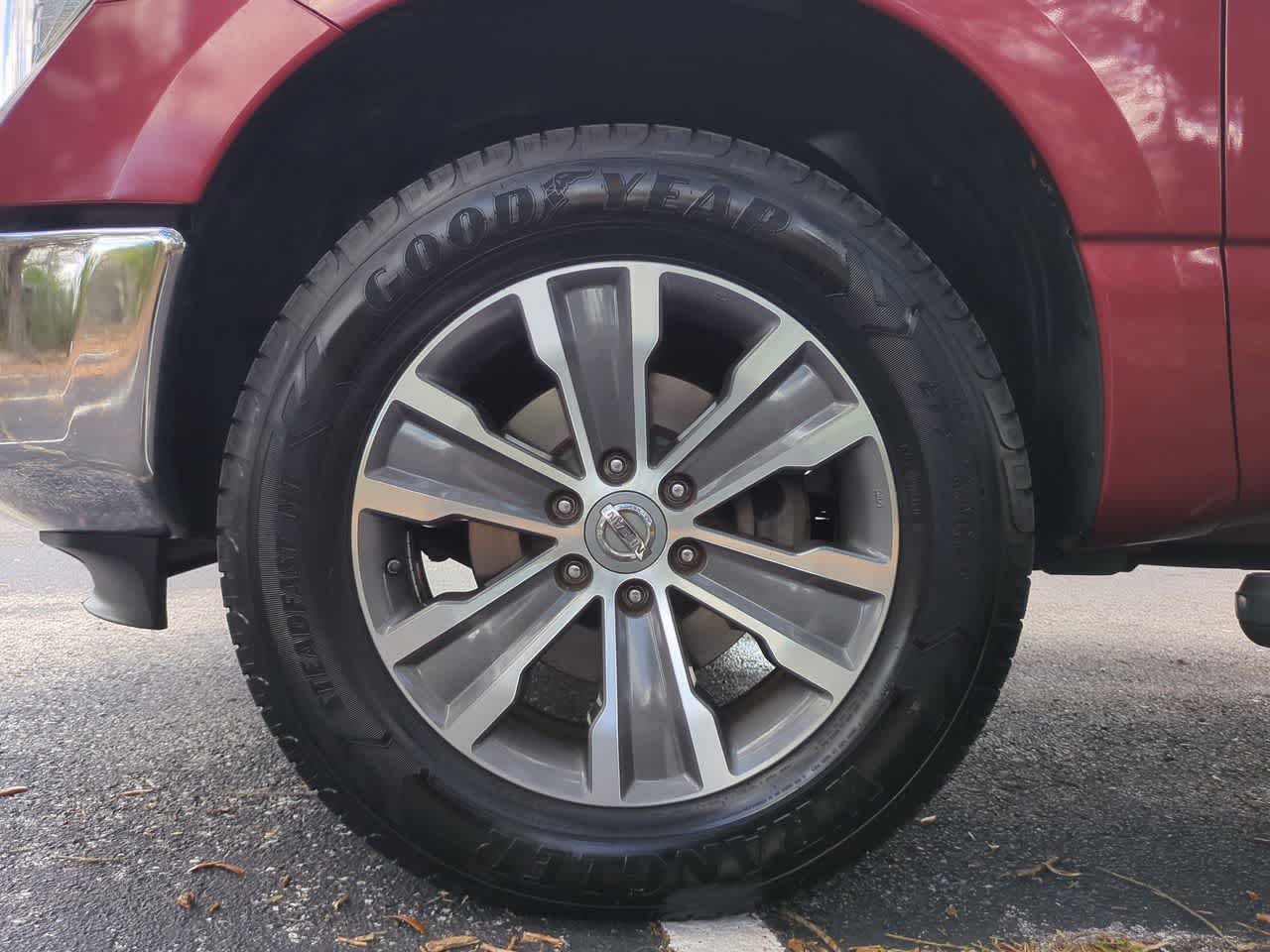 2018 Nissan TITAN SL