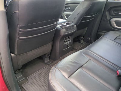 2018 Nissan TITAN SL
