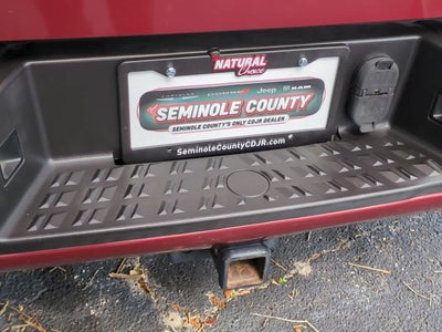 2018 Nissan TITAN SL