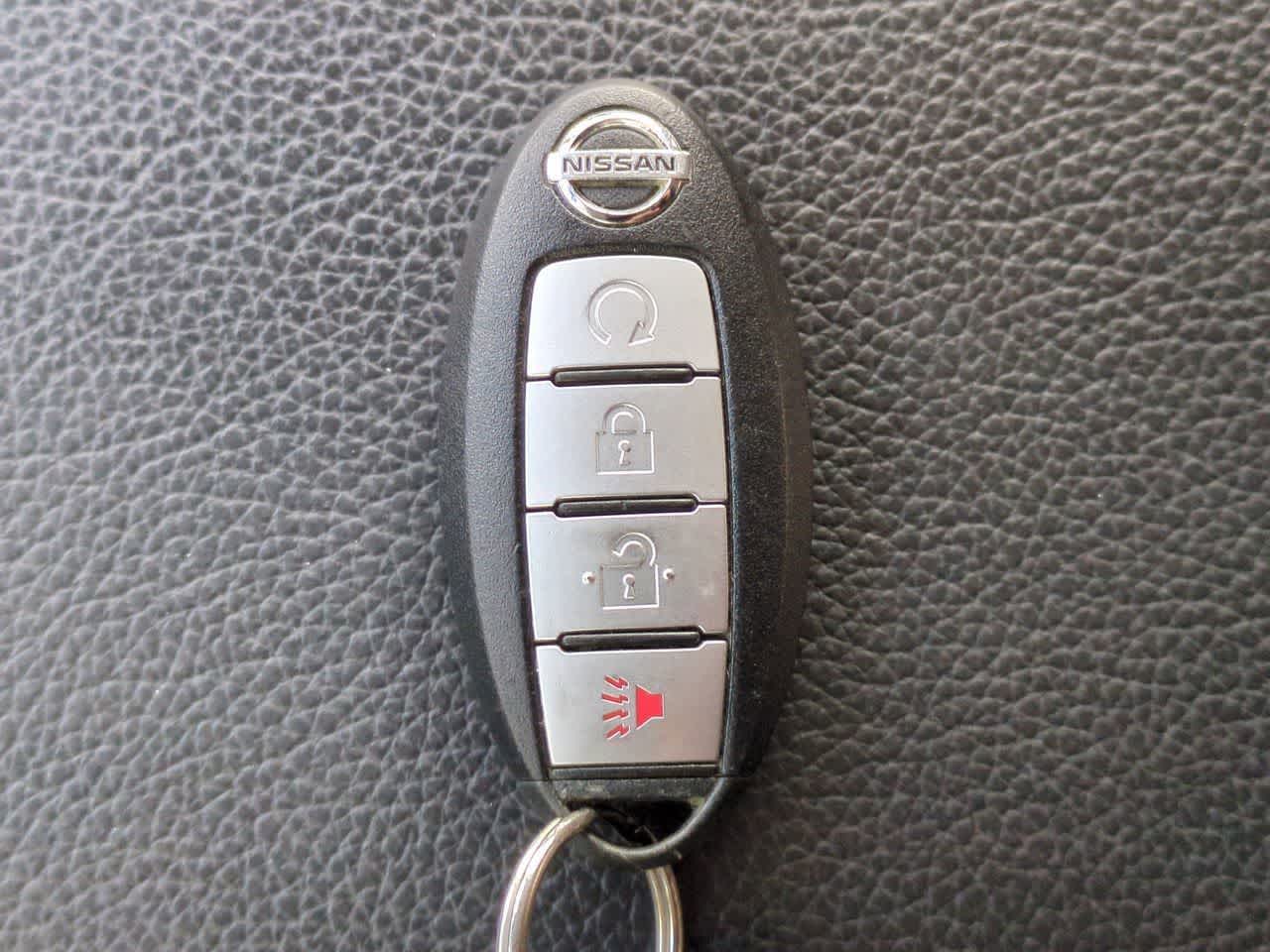 2018 Nissan TITAN SL