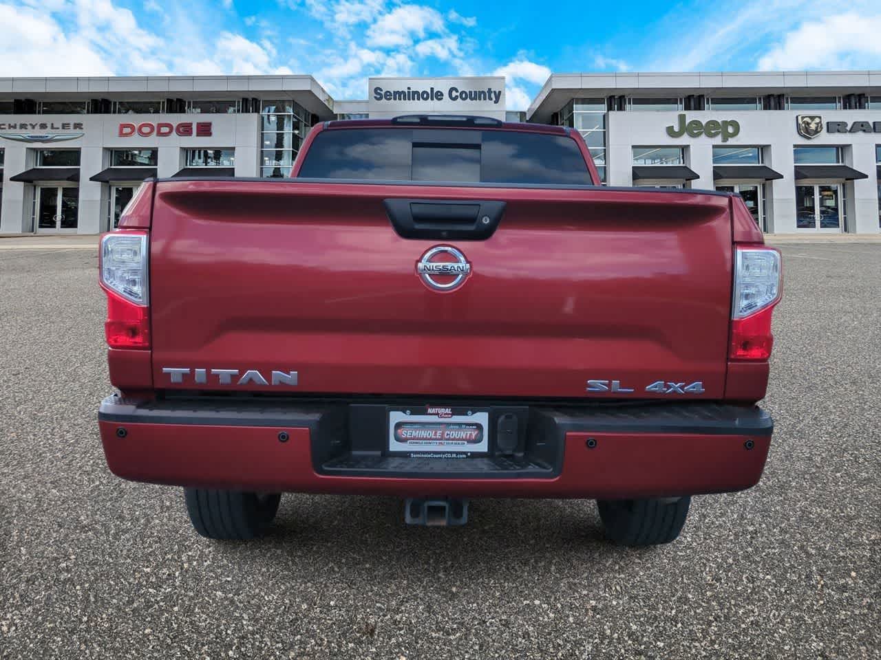 2018 Nissan TITAN SL