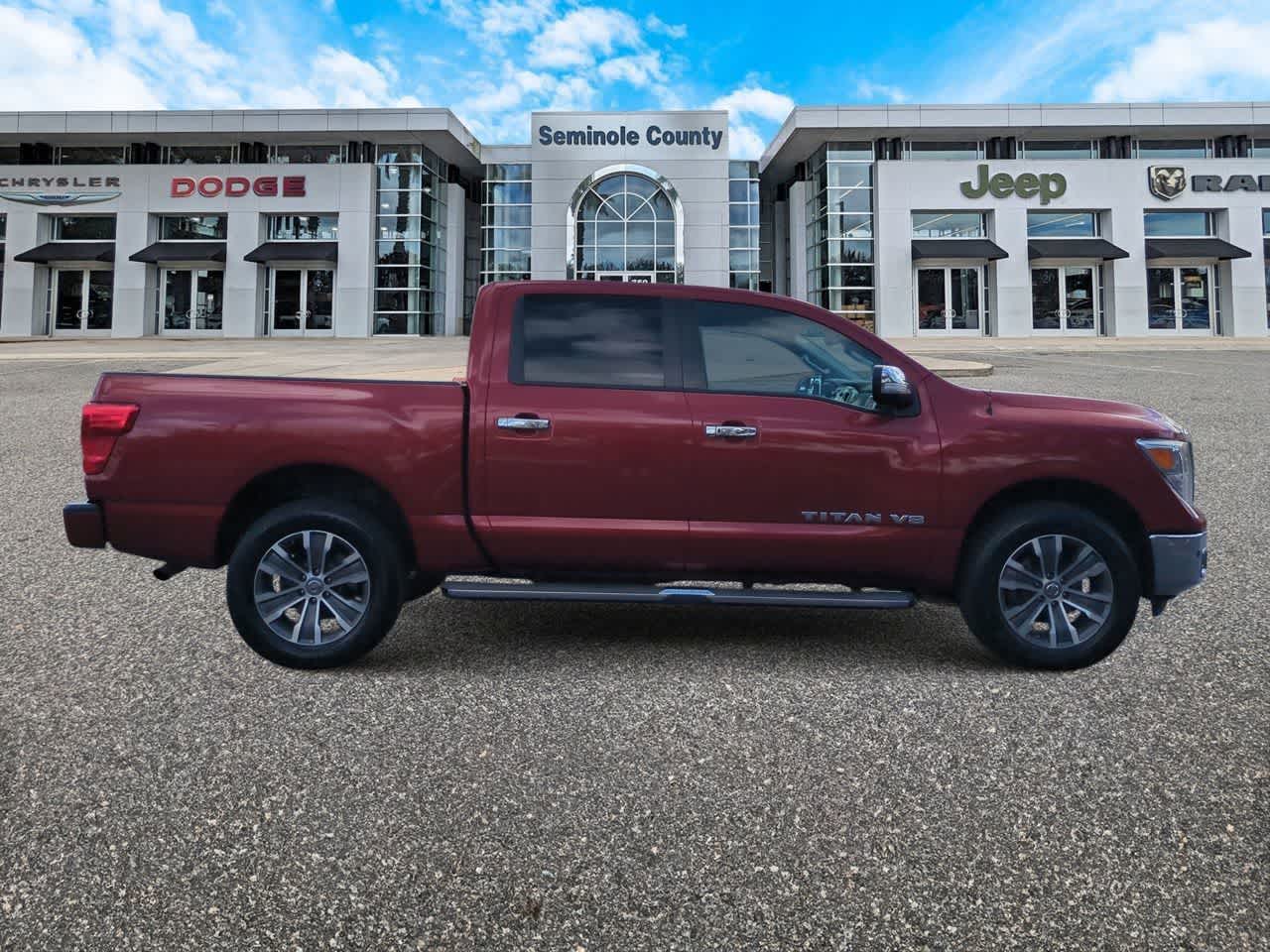 2018 Nissan TITAN SL