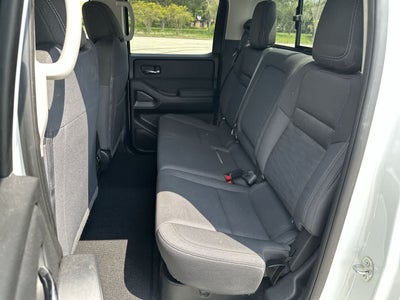 2023 Nissan Frontier Crew Cab SV 4x2