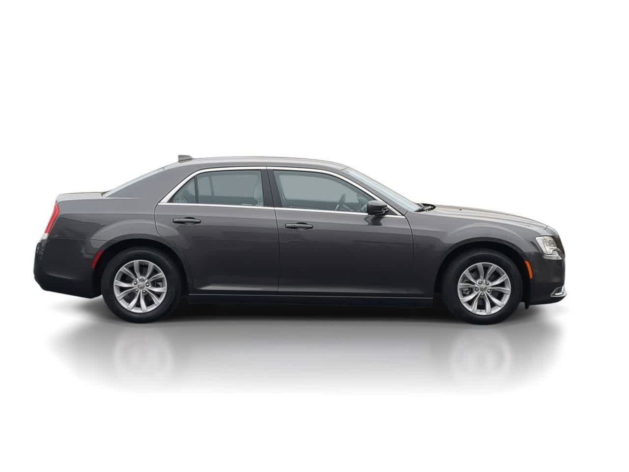 2023 Chrysler 300 Touring