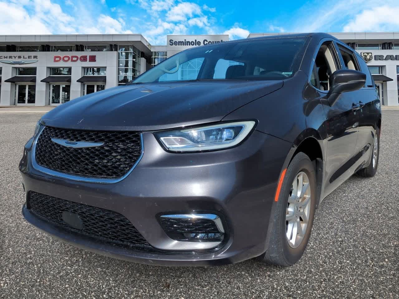 2023 Chrysler Pacifica Touring L