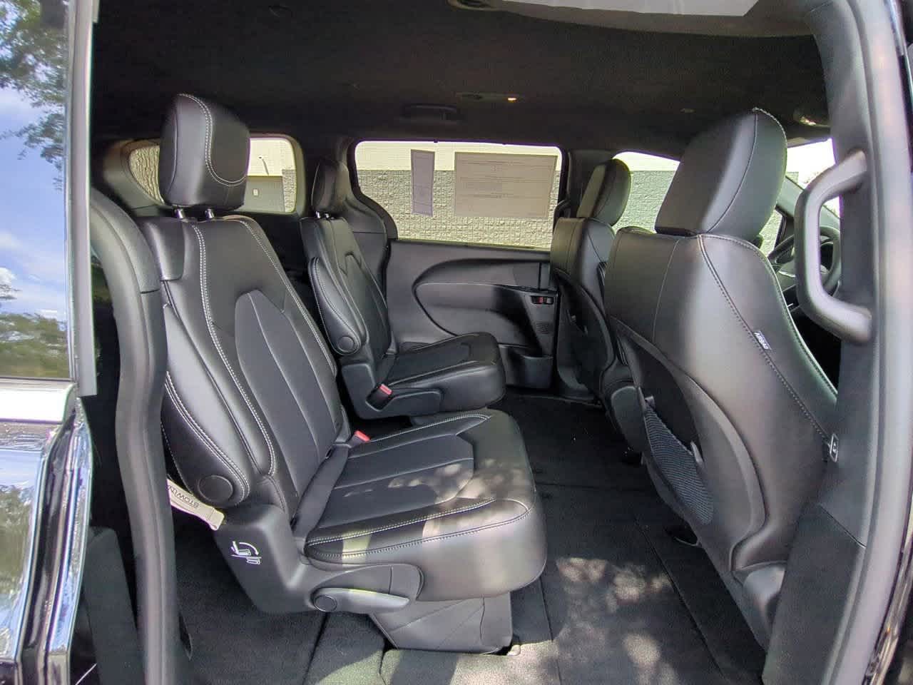 2026 Chrysler Voyager VOYAGER LX