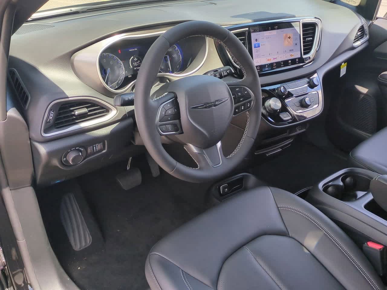 2026 Chrysler Voyager VOYAGER LX