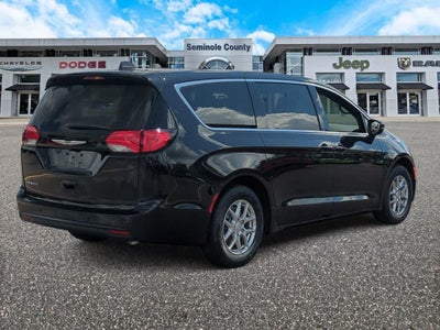 2026 Chrysler Voyager VOYAGER LX