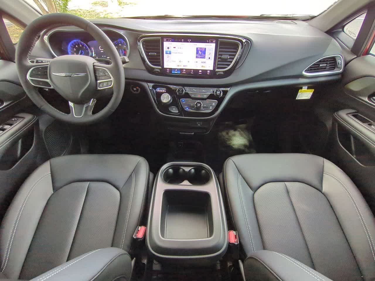 2026 Chrysler Voyager VOYAGER LX