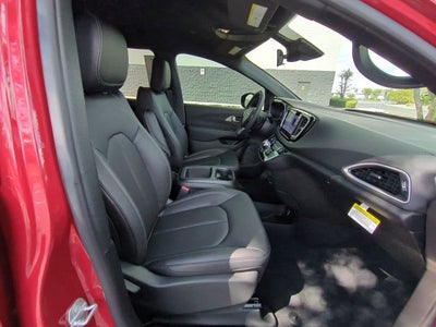 2026 Chrysler Voyager VOYAGER LX