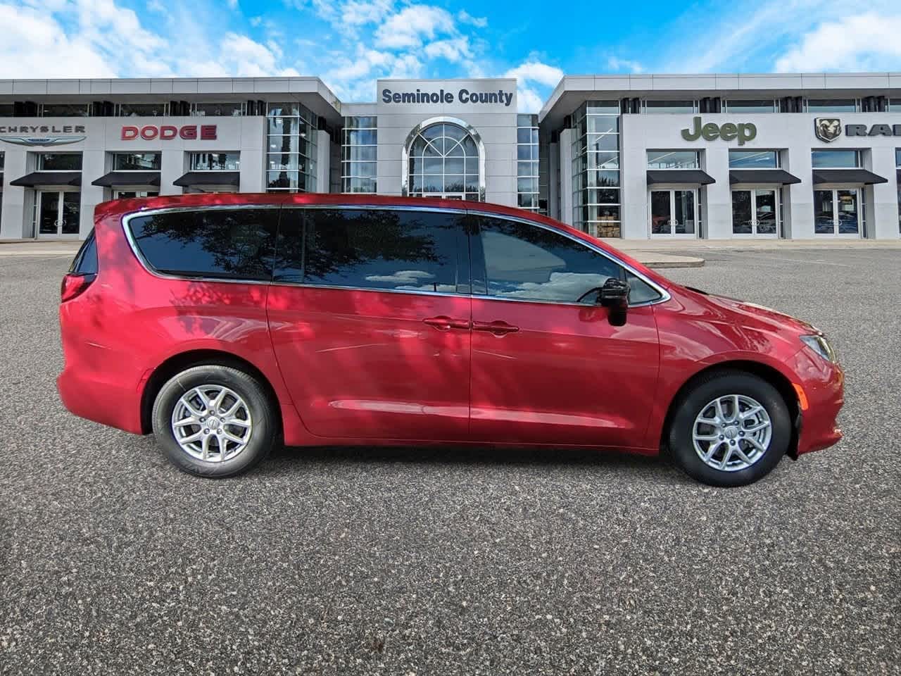 2026 Chrysler Voyager VOYAGER LX