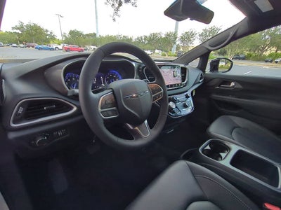 2026 Chrysler Voyager VOYAGER LX