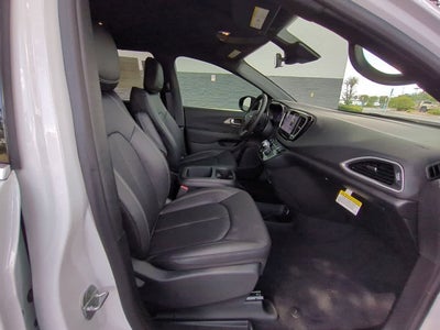 2026 Chrysler Voyager VOYAGER LX