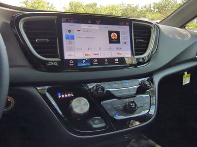 2026 Chrysler Voyager VOYAGER LX