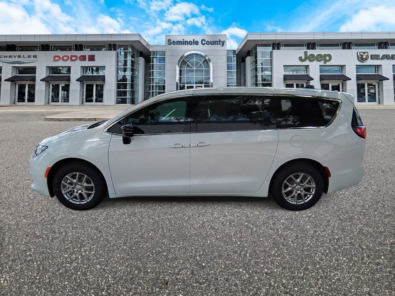 2026 Chrysler Voyager VOYAGER LX