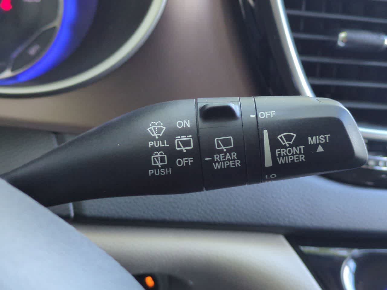 2020 Chrysler Voyager LXI