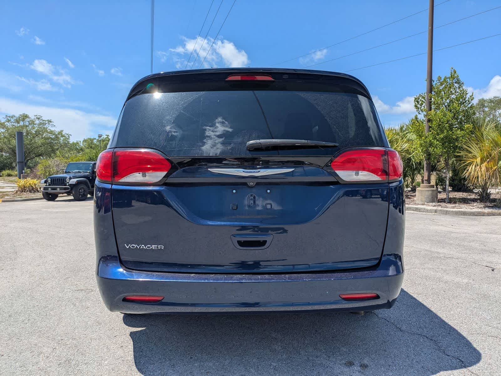 2020 Chrysler Voyager LXI