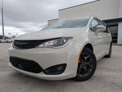 2020 Chrysler Pacifica Touring L Plus