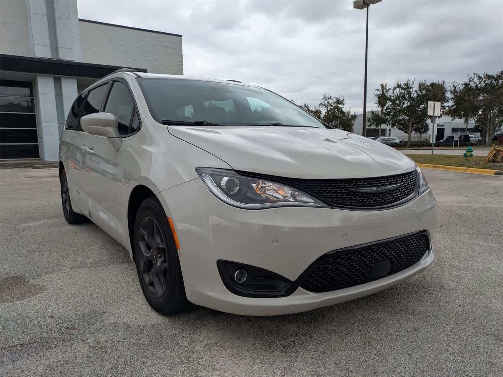 2020 Chrysler Pacifica Touring L Plus