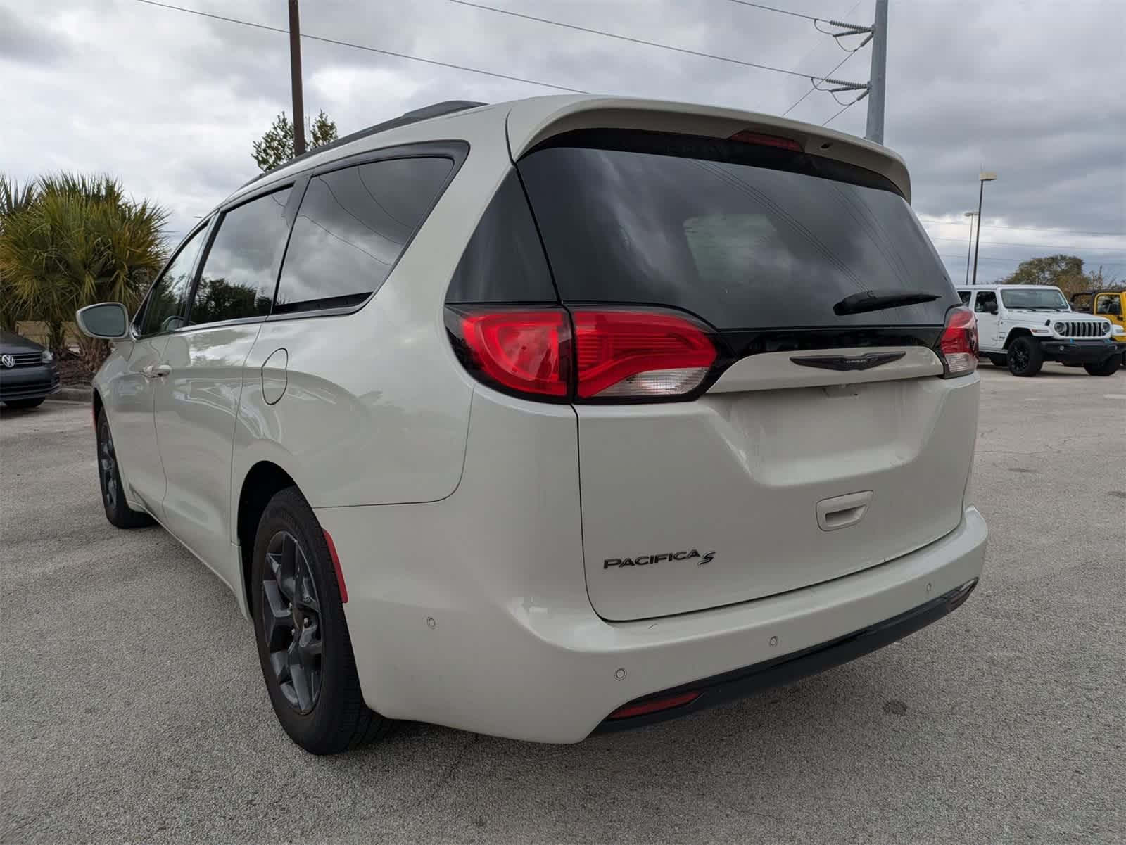 2020 Chrysler Pacifica Touring L Plus