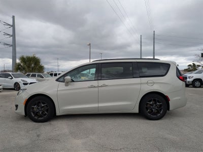 2020 Chrysler Pacifica Touring L Plus