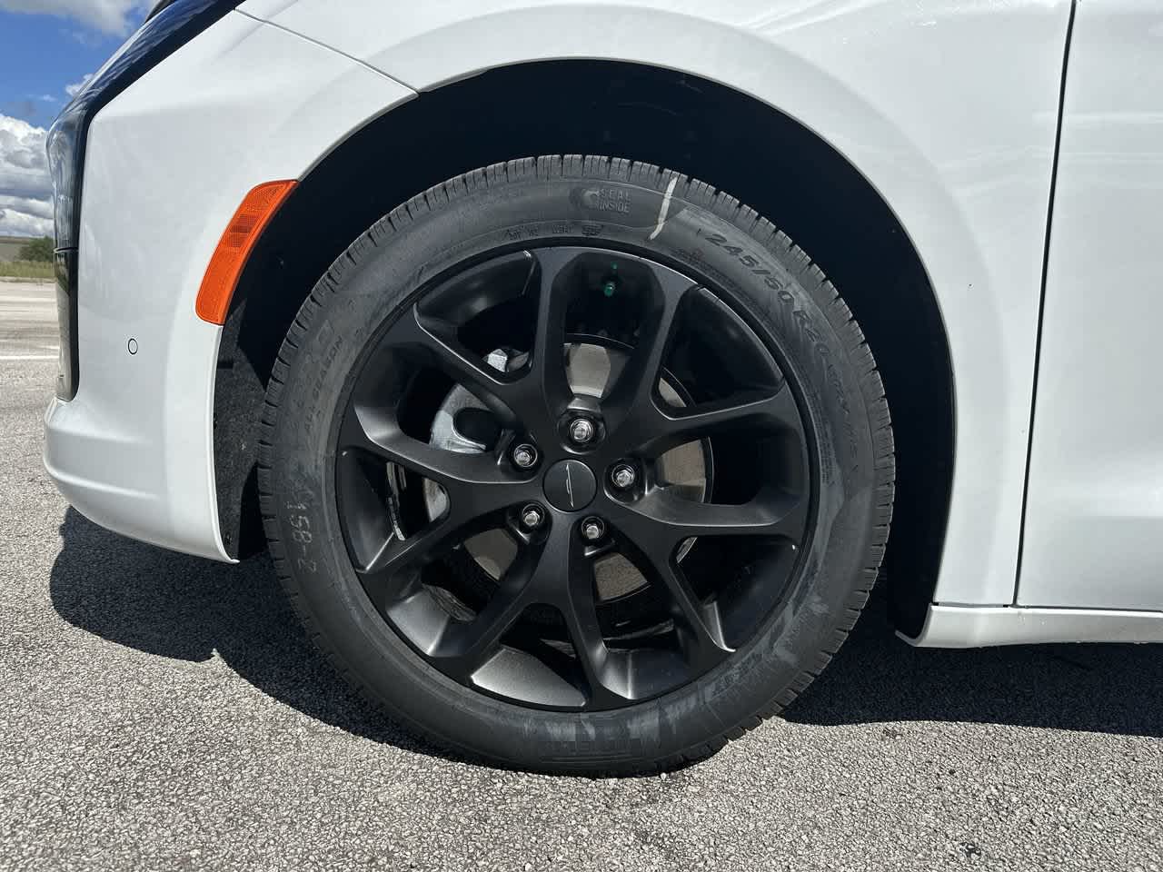 2027 Chrysler Pacifica PACIFICA LIMITED