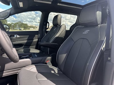 2027 Chrysler Pacifica PACIFICA LIMITED