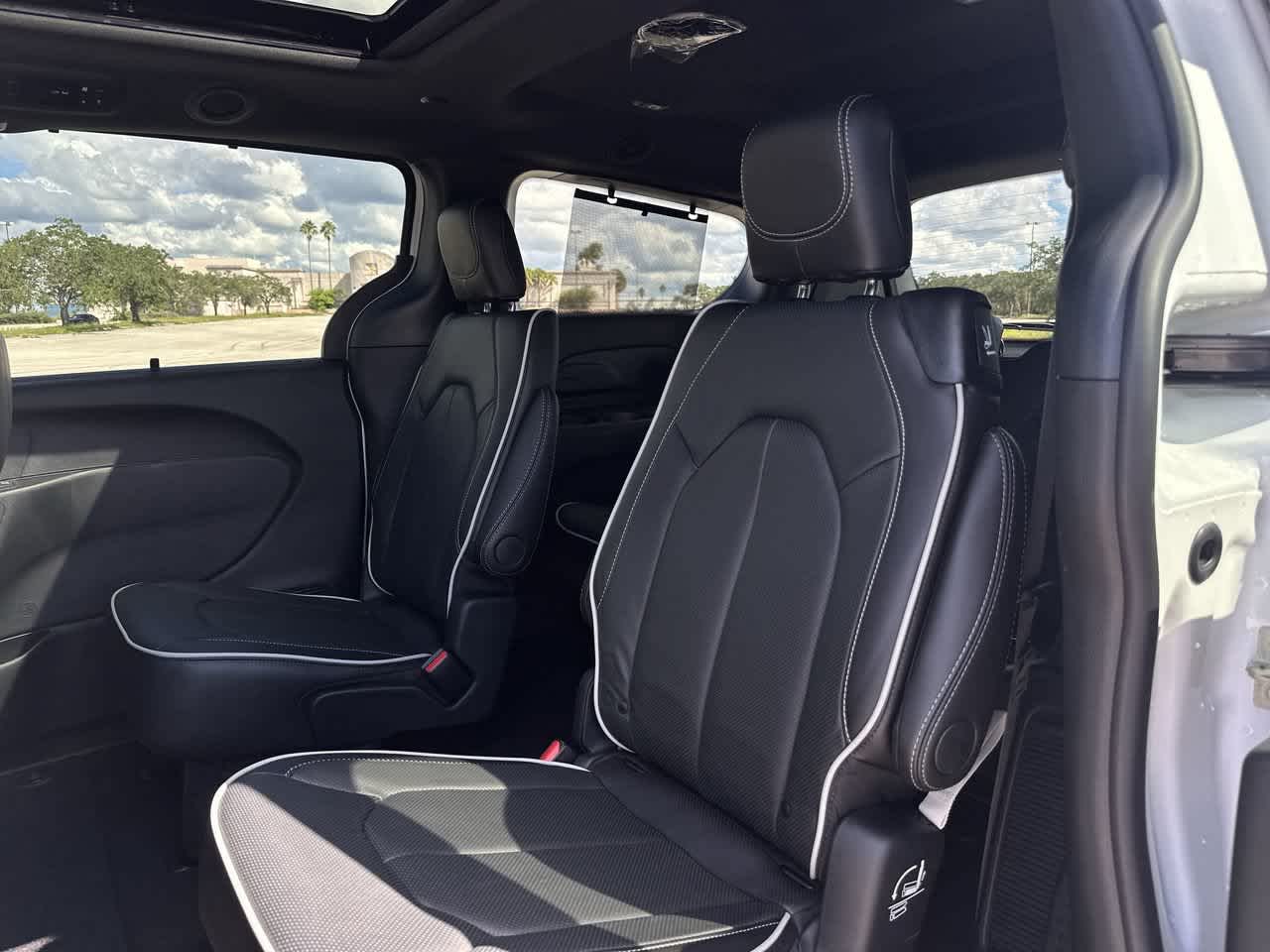 2027 Chrysler Pacifica PACIFICA LIMITED