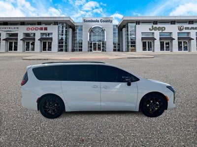 2027 Chrysler Pacifica PACIFICA LIMITED