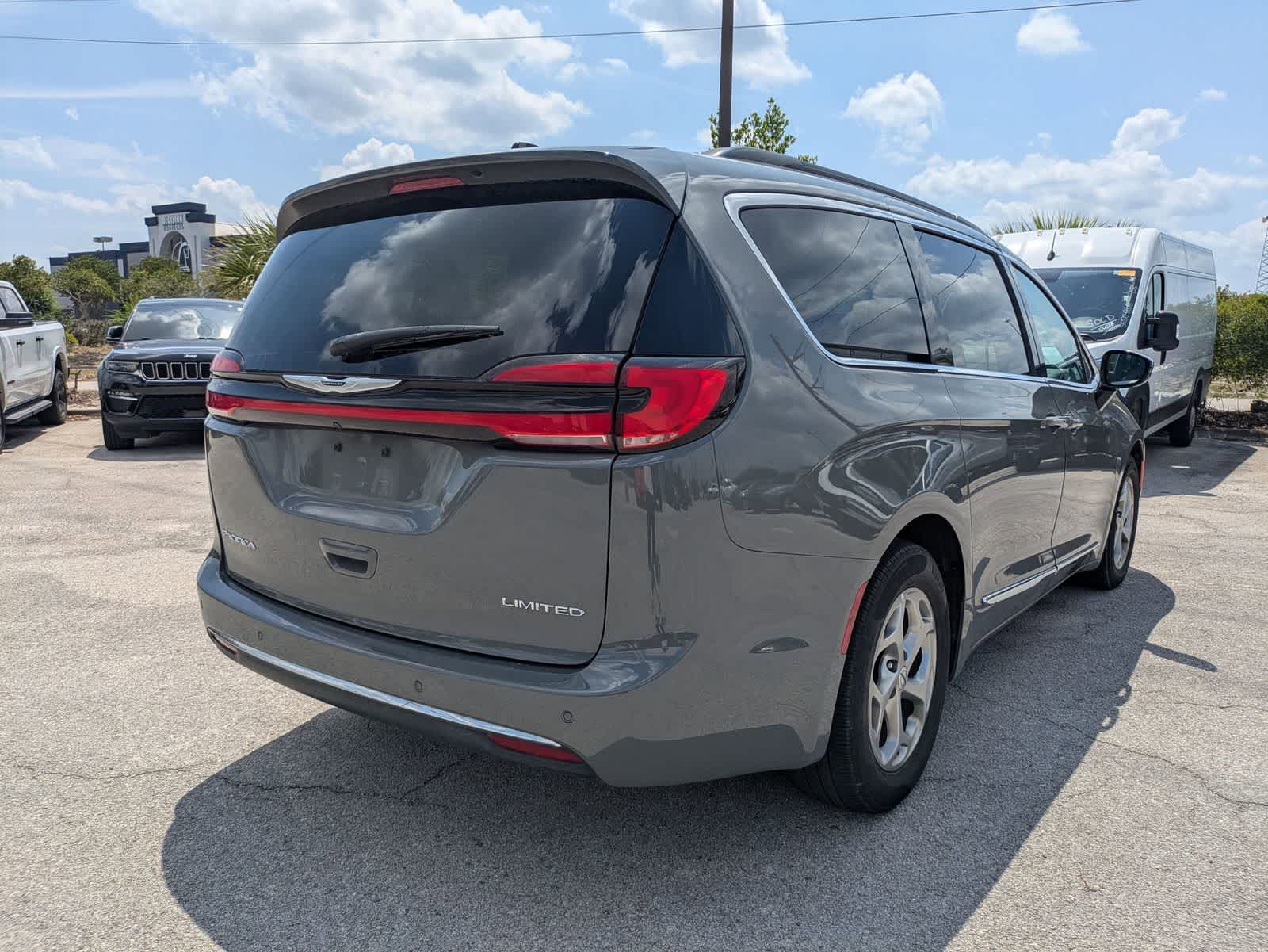 2023 Chrysler Pacifica Limited