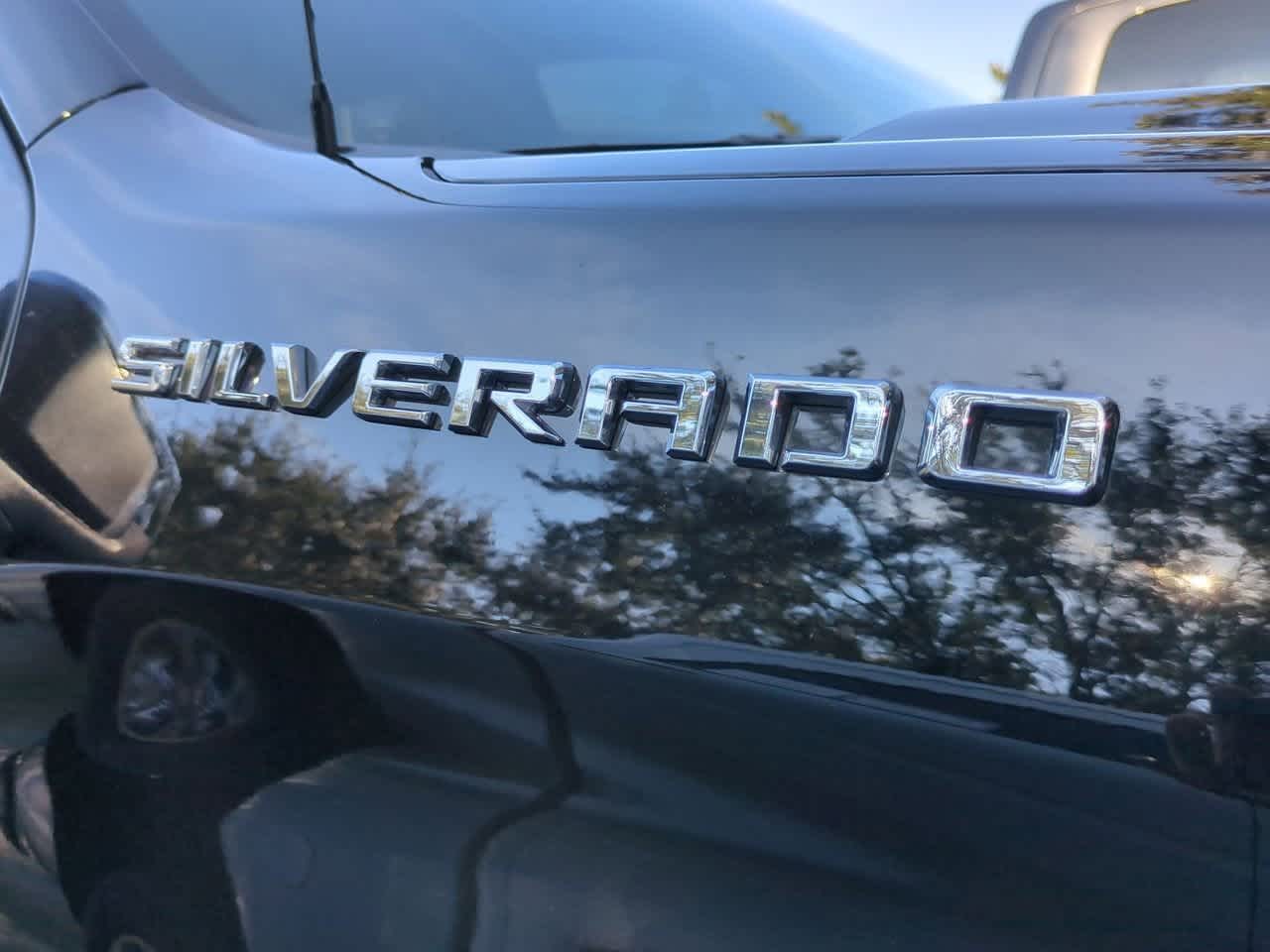 2025 Chevrolet Silverado 1500 4WD Crew Cab Short Bed LTZ