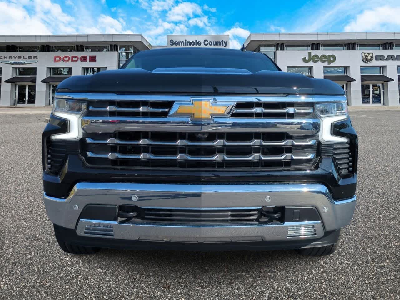 2025 Chevrolet Silverado 1500 4WD Crew Cab Short Bed LTZ