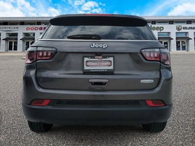 2022 Jeep Compass Latitude FWD