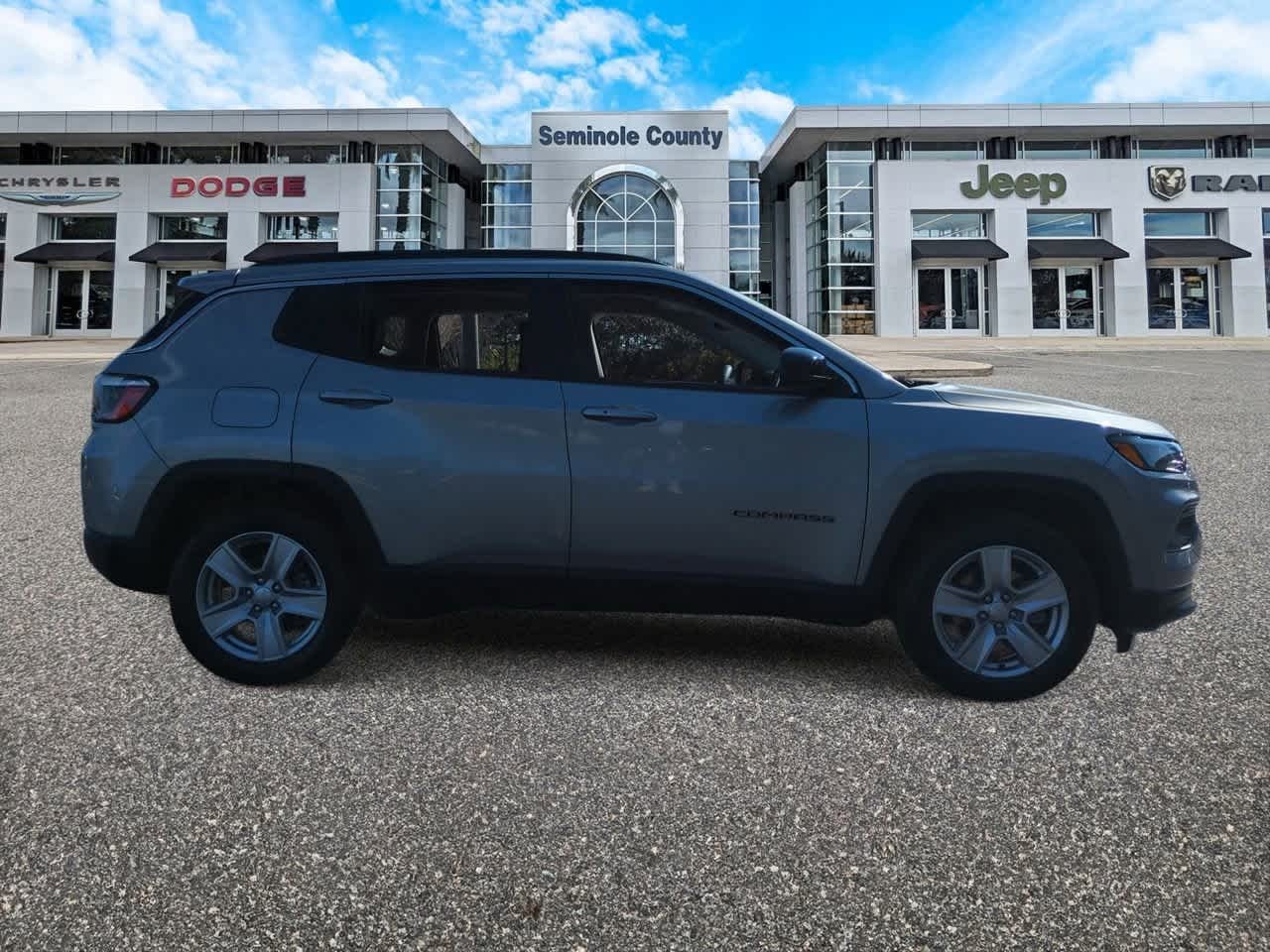 2022 Jeep Compass Latitude FWD