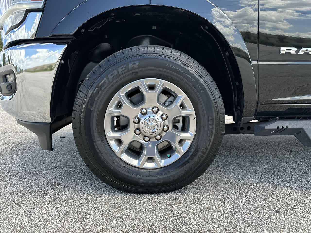 2022 RAM 3500 Laramie Crew Cab 4x2 6'4' Box