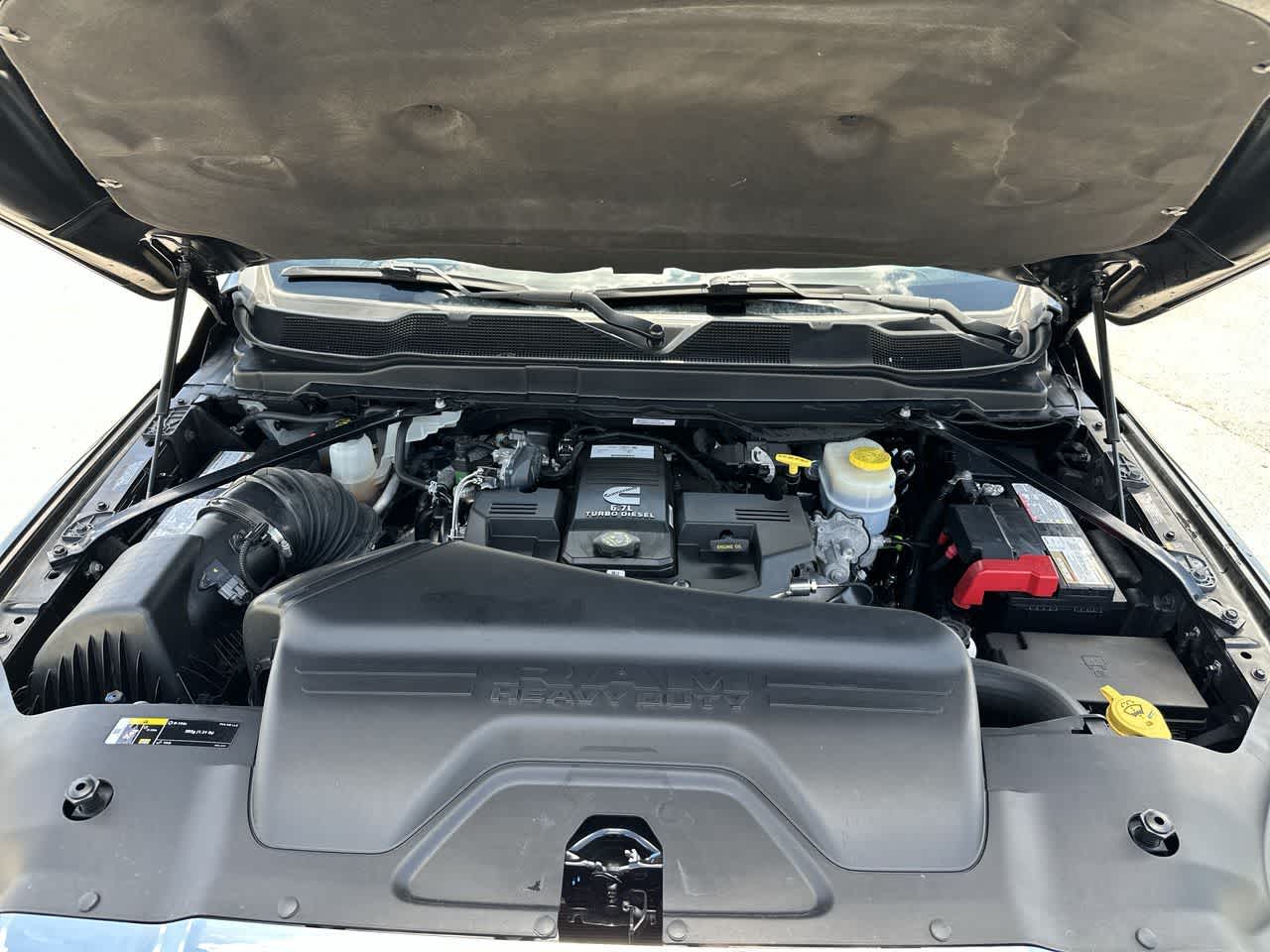 2022 RAM 3500 Laramie Crew Cab 4x2 6'4' Box