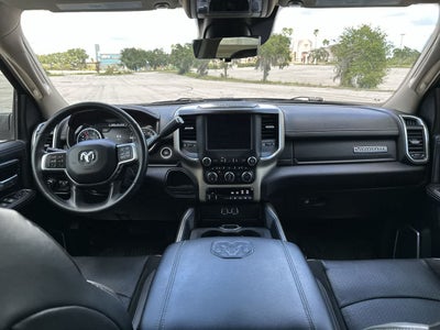 2022 RAM 3500 Laramie Crew Cab 4x2 6'4' Box