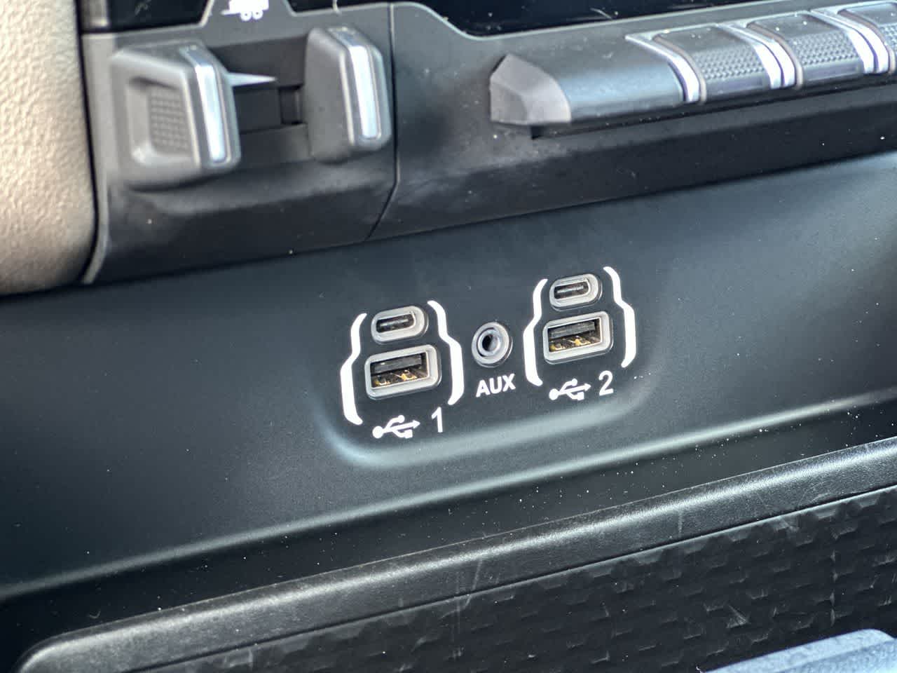 2022 RAM 3500 Laramie Crew Cab 4x2 6'4' Box