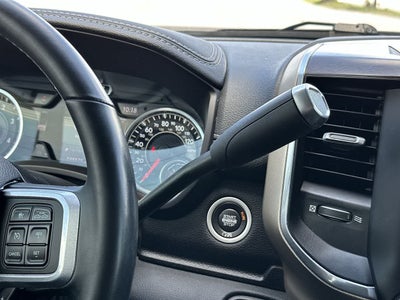 2022 RAM 3500 Laramie Crew Cab 4x2 6'4' Box