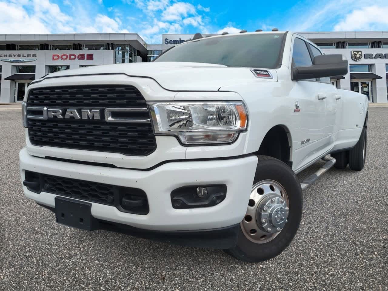 2022 RAM 3500 Lone Star Crew Cab 4x4 8' Box