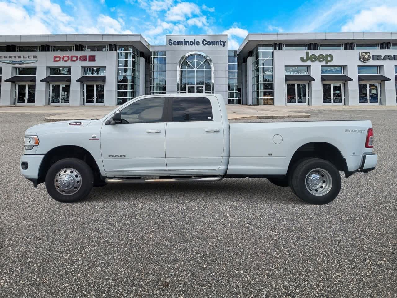 2022 RAM 3500 Lone Star Crew Cab 4x4 8' Box
