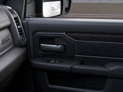 2027 RAM Ram 3500 RAM 3500 LARAMIE MEGA CAB 4X4 6'4' BOX