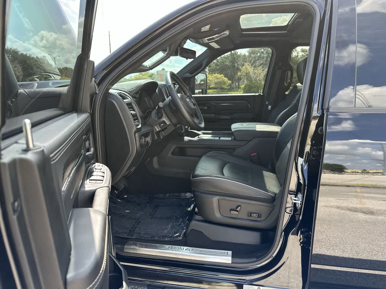 2024 RAM 3500 Limited Mega Cab 4x4 6'4' Box