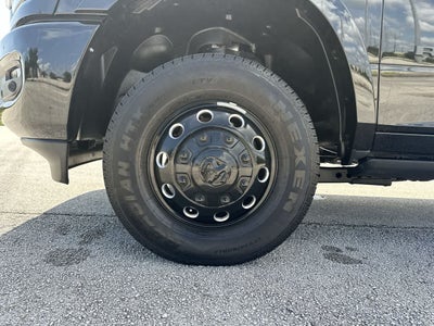 2024 RAM 3500 Limited Mega Cab 4x4 6'4' Box