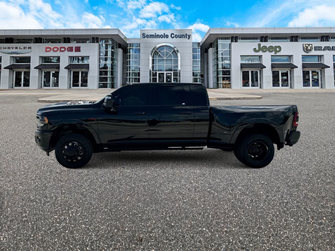 2024 RAM 3500 Limited Mega Cab 4x4 6'4' Box