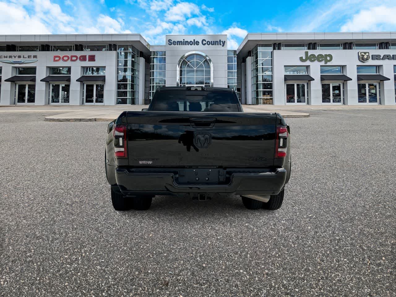 2024 RAM 3500 Limited Mega Cab 4x4 6'4' Box