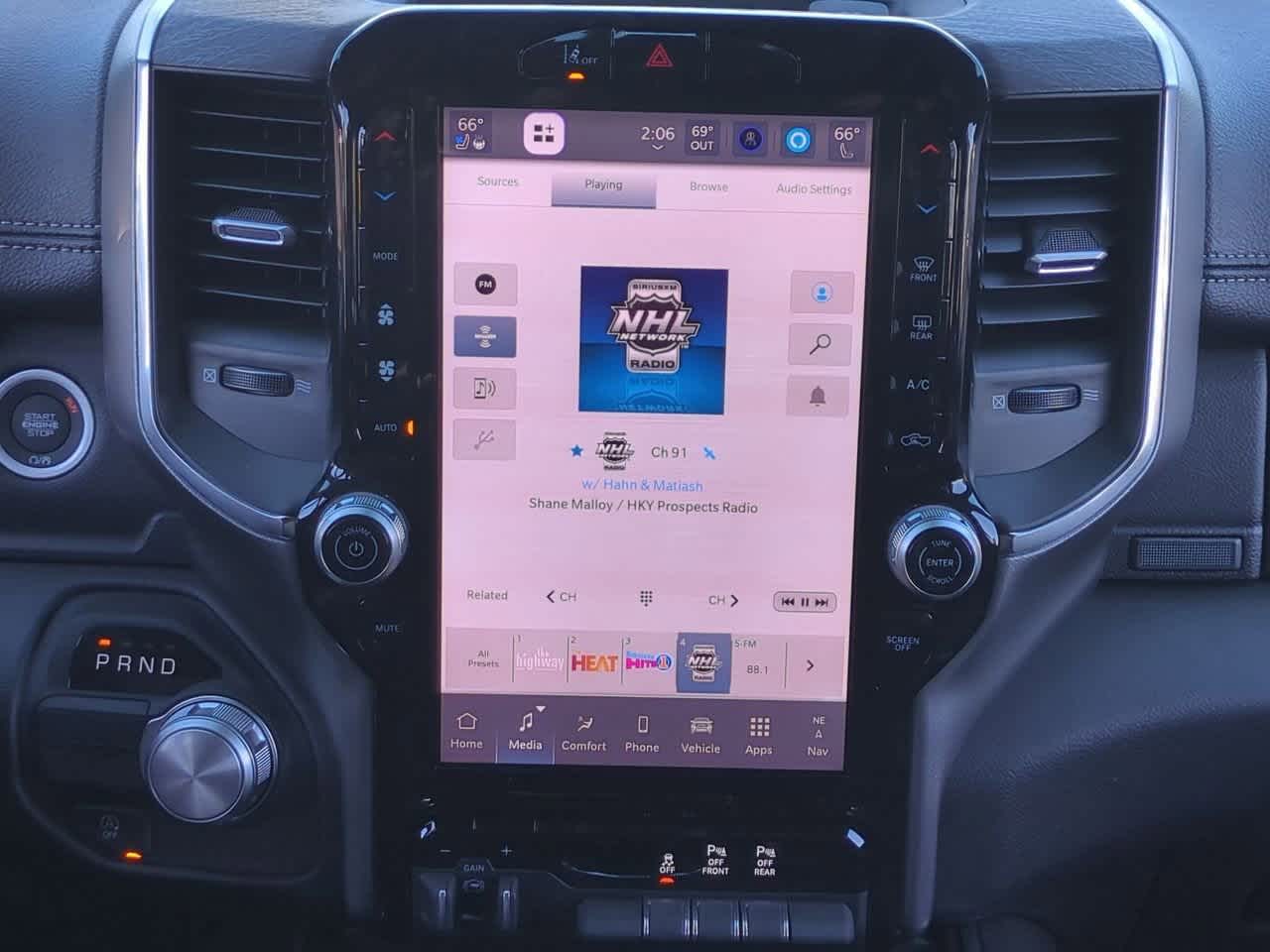 2026 RAM Ram 1500 RAM 1500 LARAMIE CREW CAB 4X2 5'7' BOX