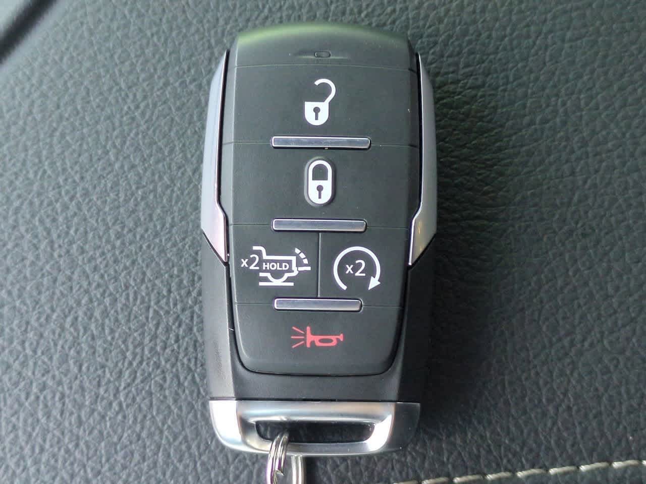 2026 RAM Ram 1500 RAM 1500 LARAMIE CREW CAB 4X2 5'7' BOX