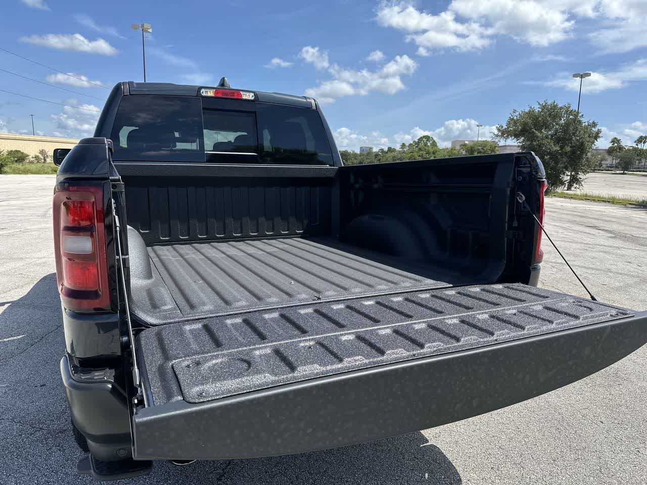 2026 RAM Ram 1500 RAM 1500 WARLOCK CREW CAB 4X4 5'7' BOX