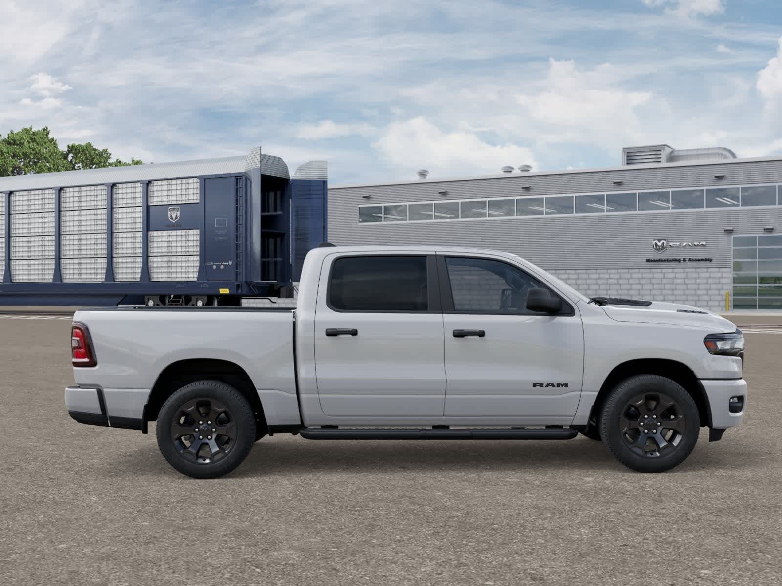 2026 RAM Ram 1500 RAM 1500 EXPRESS CREW CAB 4X4 5'7' BOX